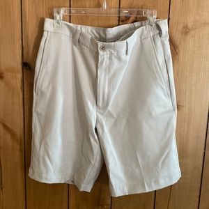 No wrinkle fabric Very nice shorts! Like new!